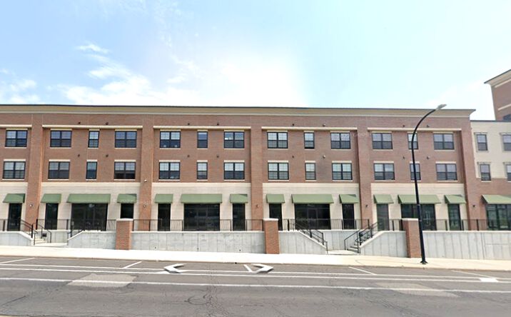 Pictures of Retail, Office property located at 931 E Market St, Akron, OH 44305 for lease - image #1