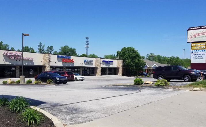 Pictures of Retail, Office property located at 4053 N St Peters Pkwy, St Peters, MO 63304 for lease - image #1