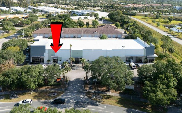 Pictures of Retail, Office property located at 7995 SW Jack James Dr, Stuart, FL 34997 for lease - image #1