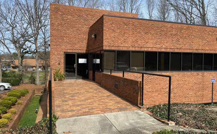 Pictures of Office property located at 3731 Latrobe Dr, Charlotte, NC 28211 for lease - image #1