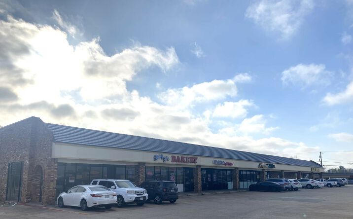 Pictures of Retail property located at 5300 - 5320 Davis Blvd, North Richland Hills, TX 76180 for lease - image #1