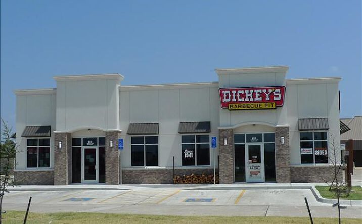 Pictures of Retail property located at 151 SE 12th Avenue, Norman, OK 73071 for lease - image #1
