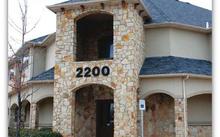 Pictures of Retail property located at 2200 -2220 Pool Road, Grapevine, TX 76051 for lease - image #1