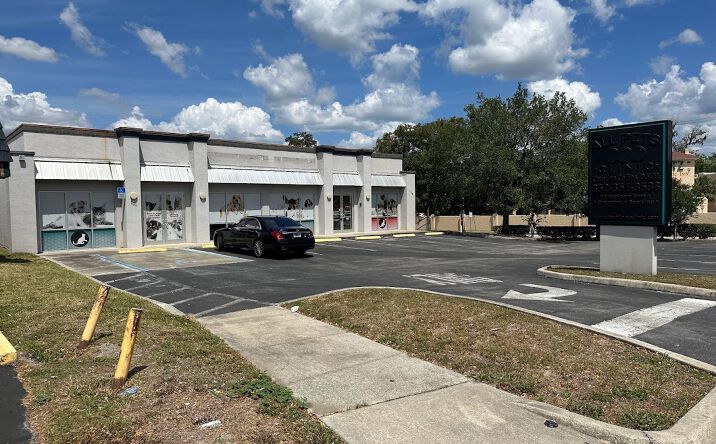 Pictures of Retail property located at 1139 E Silver Springs Blvd, Ocala, FL 34470 for lease - image #1