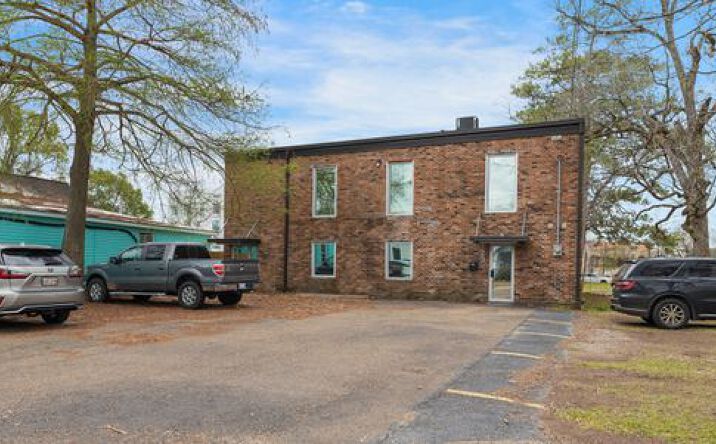 Pictures of Office property located at 120 Clinton St, Lafayette, LA 70501 for lease - image #1