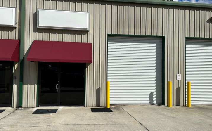 Pictures of Retail, Office, Industrial property located at 10737 New Kings Rd, Jacksonville, FL 32219 for lease - image #1