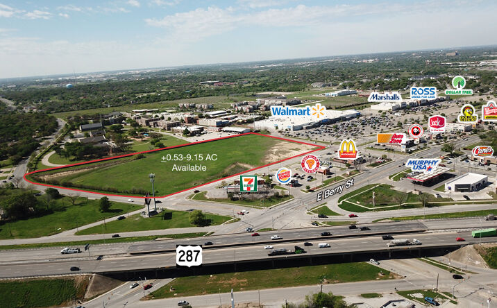 Pictures of Land property located at 3000 Renaissance Sq., Fort Worth, TX 76105 for lease - image #1
