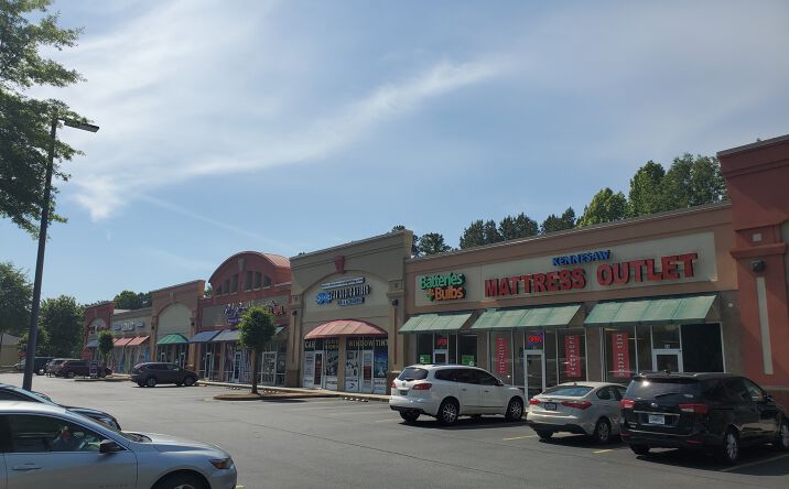 Pictures of Retail property located at 2953 Cobb Pkwy NW, Kennesaw, GA 30152 for lease - image #1