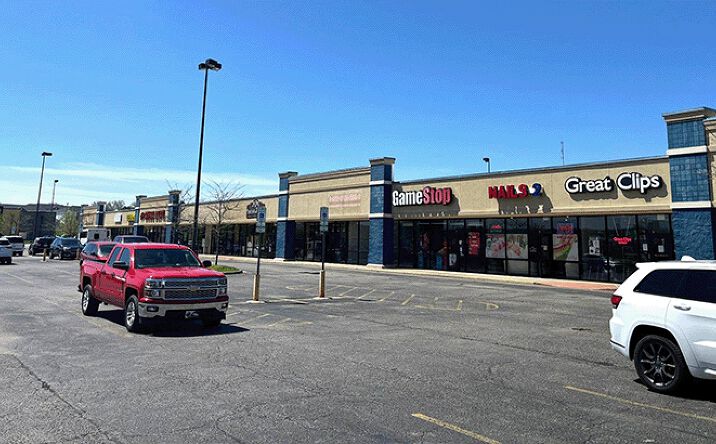 Pictures of Retail property located at 25 Amberwood Pkwy, Ashland, OH 44805 for sales - image #1