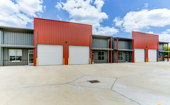 Pictures of Office, Industrial, Special Purpose property located at 8900 Park W Dr, Houston, TX 77063 for lease - image #1