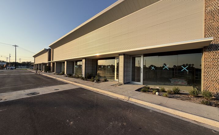 Pictures of Retail property located at 2800 Trenton Rd, Edinburg, TX 78539 for lease - image #1