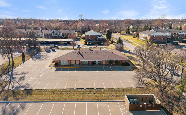 Pictures of Office property located at 967 Oakwood Dr, Rochester, MI 48307 for lease - image #1