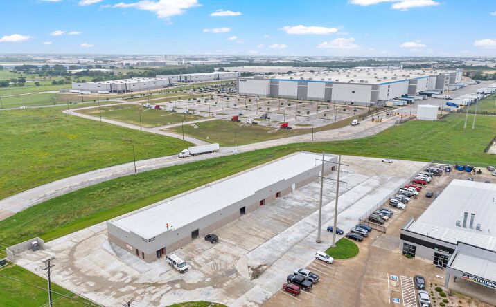 Pictures of Industrial property located at 5759 Bagby Ave, Woodway, TX 76712 for lease - image #1