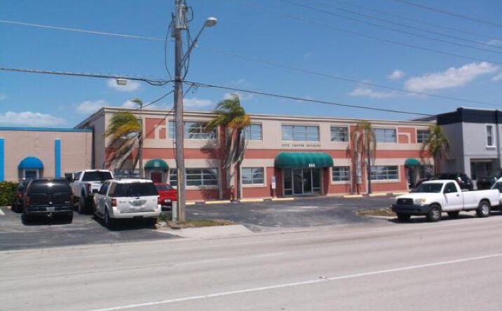 Pictures of Office property located at 944 Country Club Blvd, Cape Coral, FL 33990 for lease - image #1
