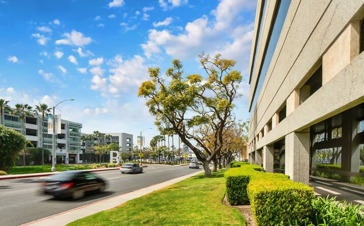 Pictures of Office property located at 4403 Donald Douglas Dr, Long Beach, CA 90806 for lease - image #1