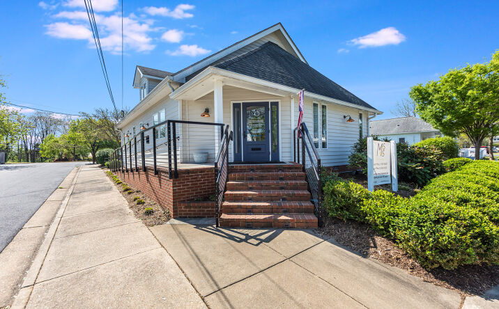 Pictures of Office property located at 410 Pelham St, Fredericksburg, VA 22401 for lease - image #1