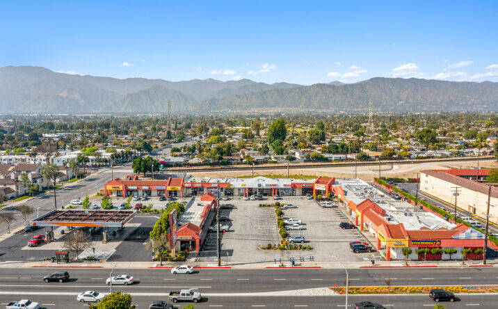 Pictures of Retail property located at 665 E Arrow Hwy Azusa, CA, Azusa, CA 91702 for lease - image #1