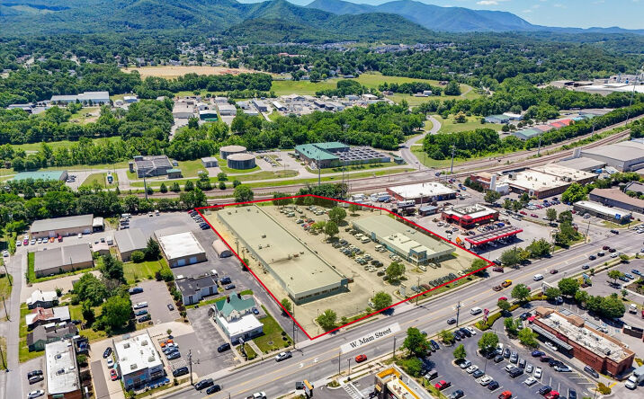 Pictures of Retail, Office, Restaurant property located at 1306 West Main Street, Salem, VA 24153 for lease - image #1