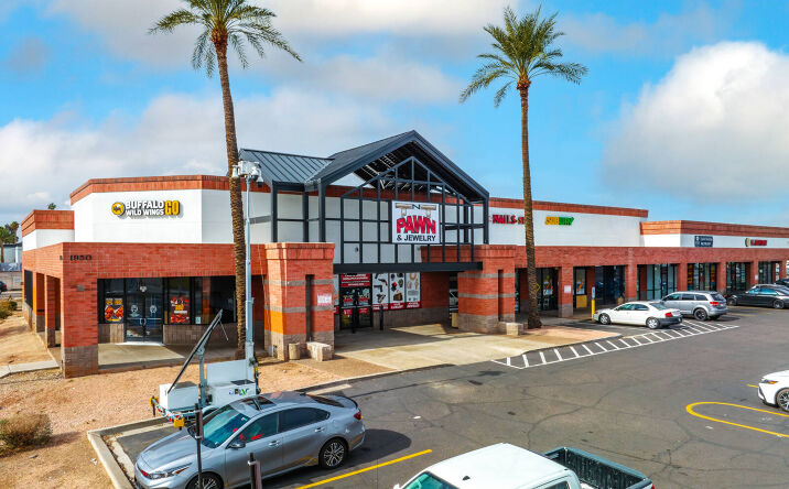 Pictures of Retail property located at 1940 W Indian School Rd, Phoenix, AZ 85015 for sales - image #1