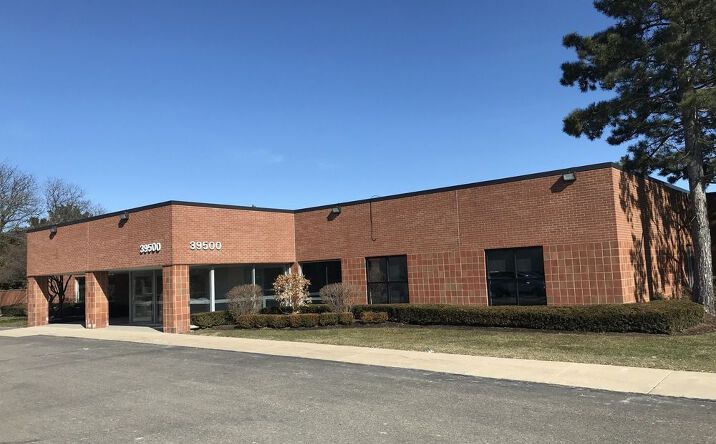 Pictures of Office property located at 39500 W 10 Mile Rd, Novi, MI 48375 for lease - image #1