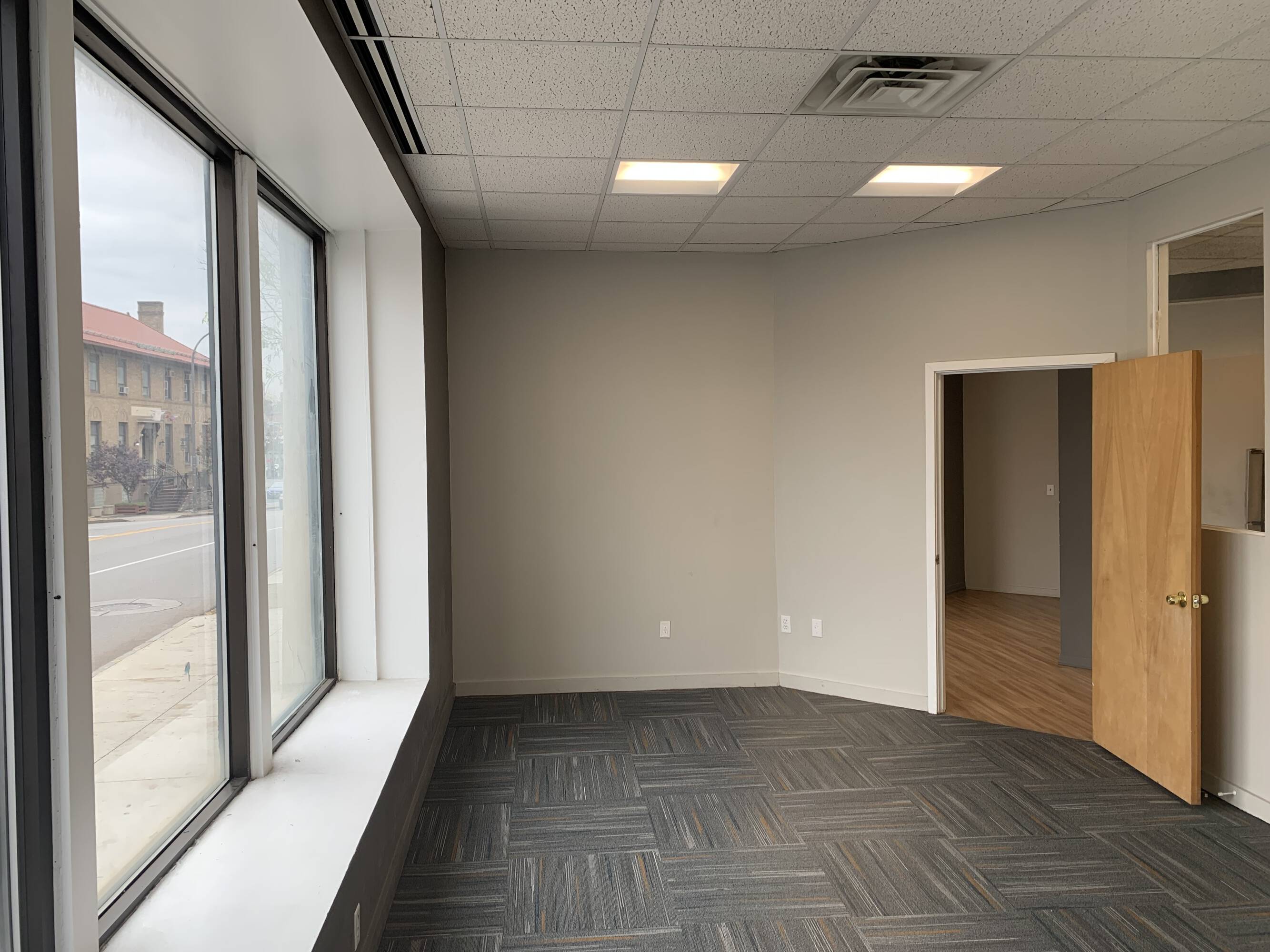 25 Canterbury Rd, Rochester, NY 14607