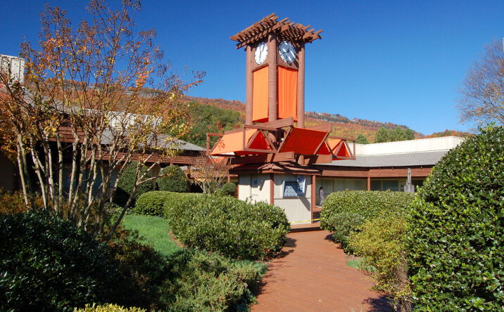 Pictures of Office property located at 1200 Mountain Creek Rd, Chattanooga, TN 37405 for lease - image #1