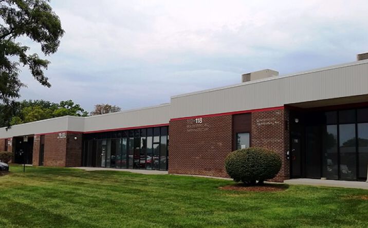Pictures of Industrial property located at 112 Weldon Pkwy, Maryland Heights, MO 63043 for lease - image #1