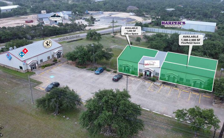 Pictures of Retail, Industrial property located at 105 South Canyonwood Dr, Dripping Springs, TX 78620 for lease - image #1