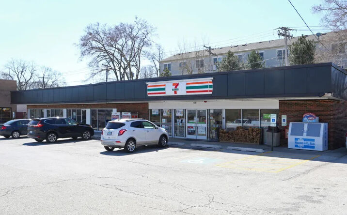 Pictures of Retail property located at 753 W Palatine Road, Palatine, IL 60067 for lease - image #1