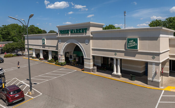 Pictures of Retail, Restaurant property located at 1523 N Parham Rd, Henrico, VA 23229 for lease - image #1