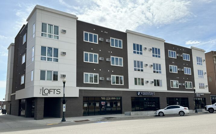 Pictures of Office property located at 10 N Broadway, Watertown, SD 57201 for lease - image #1