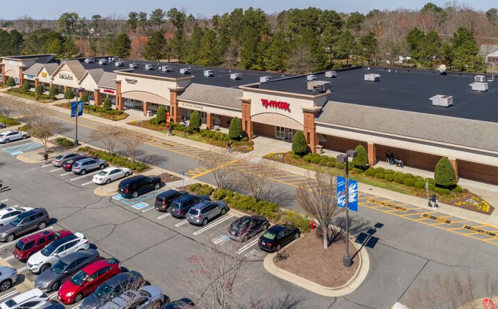 Pictures of Retail property located at 4600-4700 Monticello Ave, Williamsburg, VA 23188 for lease - image #1