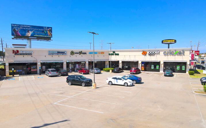 Pictures of Retail, Restaurant, Special Purpose property located at 10950 FM 1960, Houston, TX 77070 for lease - image #1