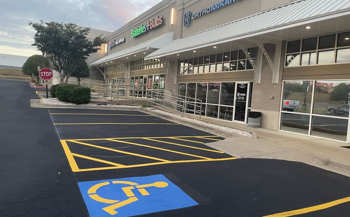 Pictures of Retail, Office property located at 801 S Bowman Rd, Little Rock, AR 72211 for lease - image #1