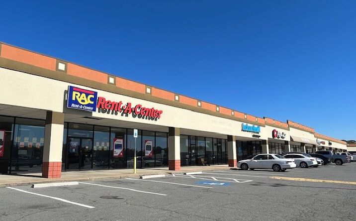 Pictures of Retail, Office property located at 2126 N 1st St, Jacksonville, AR 72076 for lease - image #1