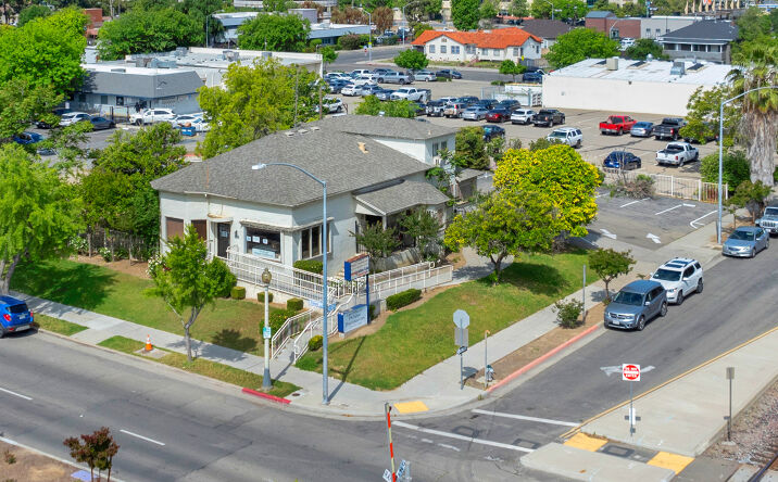 Pictures of Office property located at 2641 Fresno St, Fresno, CA 93721 for lease - image #1