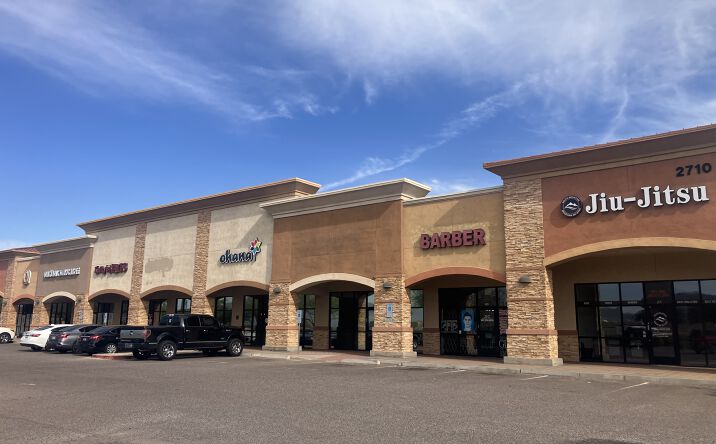 Pictures of Retail property located at 2710 W Southern Ave, Phoenix, AZ 85041 for lease - image #1