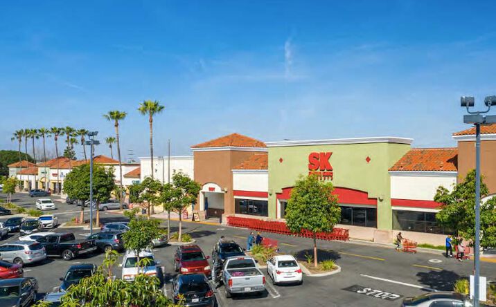 Pictures of Retail, Office property located at 2741-2781 MacArthur Blvd, Santa Ana, CA 92704 for lease - image #1