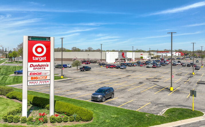 Pictures of Retail property located at 30000 Grand River Ave, Farmington Hills, MI 48336 for lease - image #1