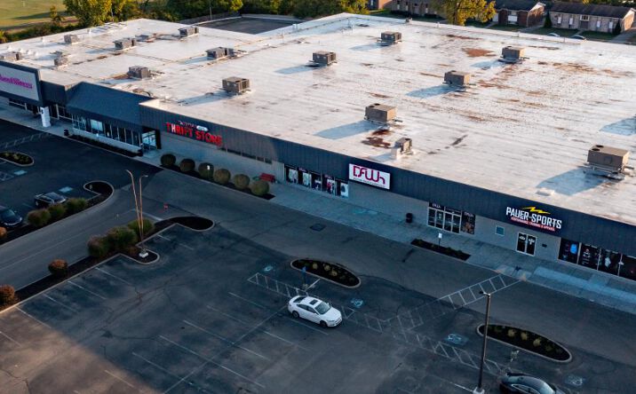 Pictures of Retail property located at 2824 Wilmington Pike, Kettering, OH 45419 for lease - image #1