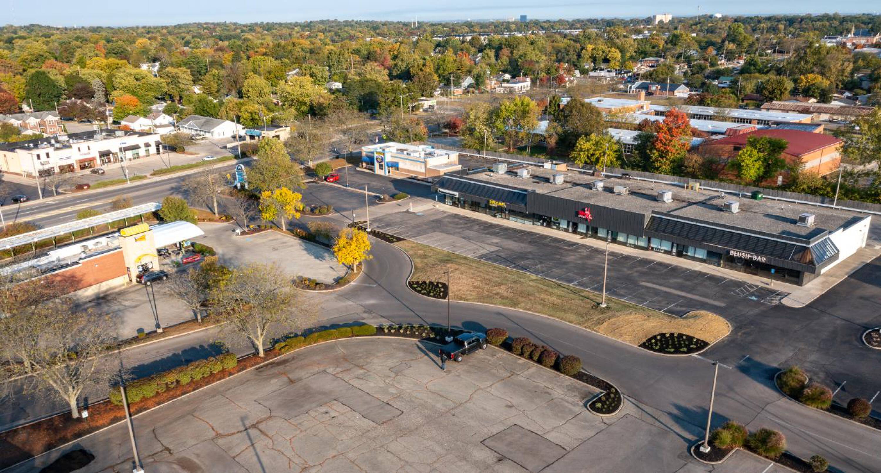 2824 Wilmington Pike, Kettering, OH 45419