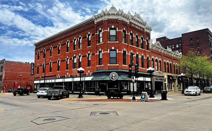 Pictures of Office property located at 604 Lafayette St, Waterloo, IA 50703 for lease - image #1