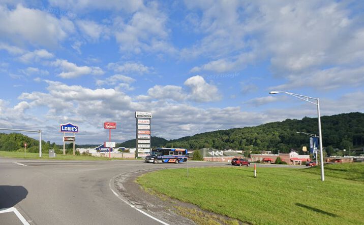 Pictures of Retail property located at 531 Commerce Dr, Bluefield, VA 24605 for lease - image #1