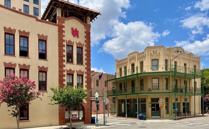 Pictures of Office property located at 119 Heiman St, San Antonio, TX 78205 for lease - image #1