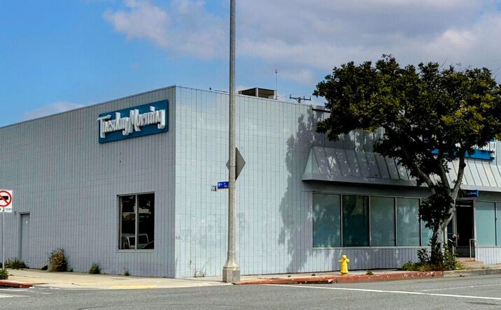 Pictures of Retail, Industrial property located at 901 Santa Monica Blvd, Santa Monica, CA 90401 for lease - image #1