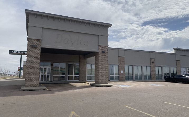 Pictures of Retail, Office property located at 819 E Spruce St, Mitchell, SD 57301 for lease - image #1