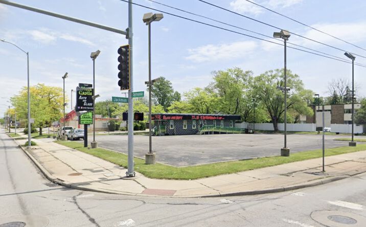 Pictures of Retail, Special Purpose property located at 3952 Jackman Rd, Toledo, OH 43612 for lease - image #1
