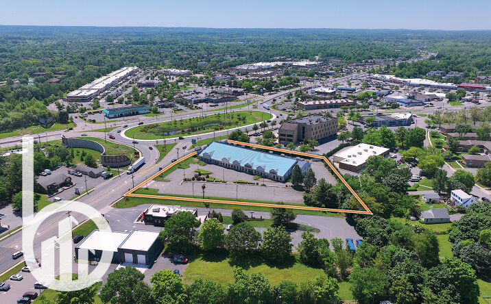 Pictures of Retail, Office, Restaurant property located at 3 NJ-31, Flemington, NJ 08822 for lease - image #1