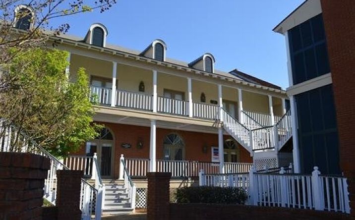 Pictures of Office property located at 11 Northtown Dr, Jackson, MS 39211 for lease - image #1