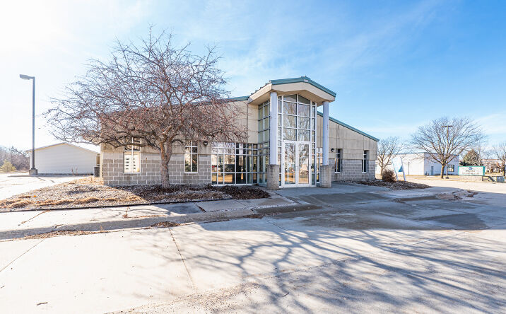 Pictures of Office, Industrial property located at 11707 Stonegate Cir, Omaha, NE 68164 for lease - image #1